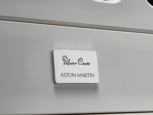 Silver Cross Aston Martin detale